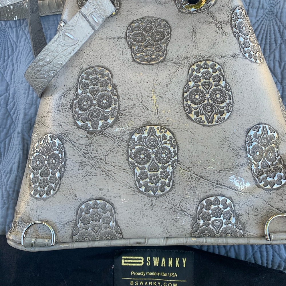 Limited addition ,do not have the tag it is brand new never used.